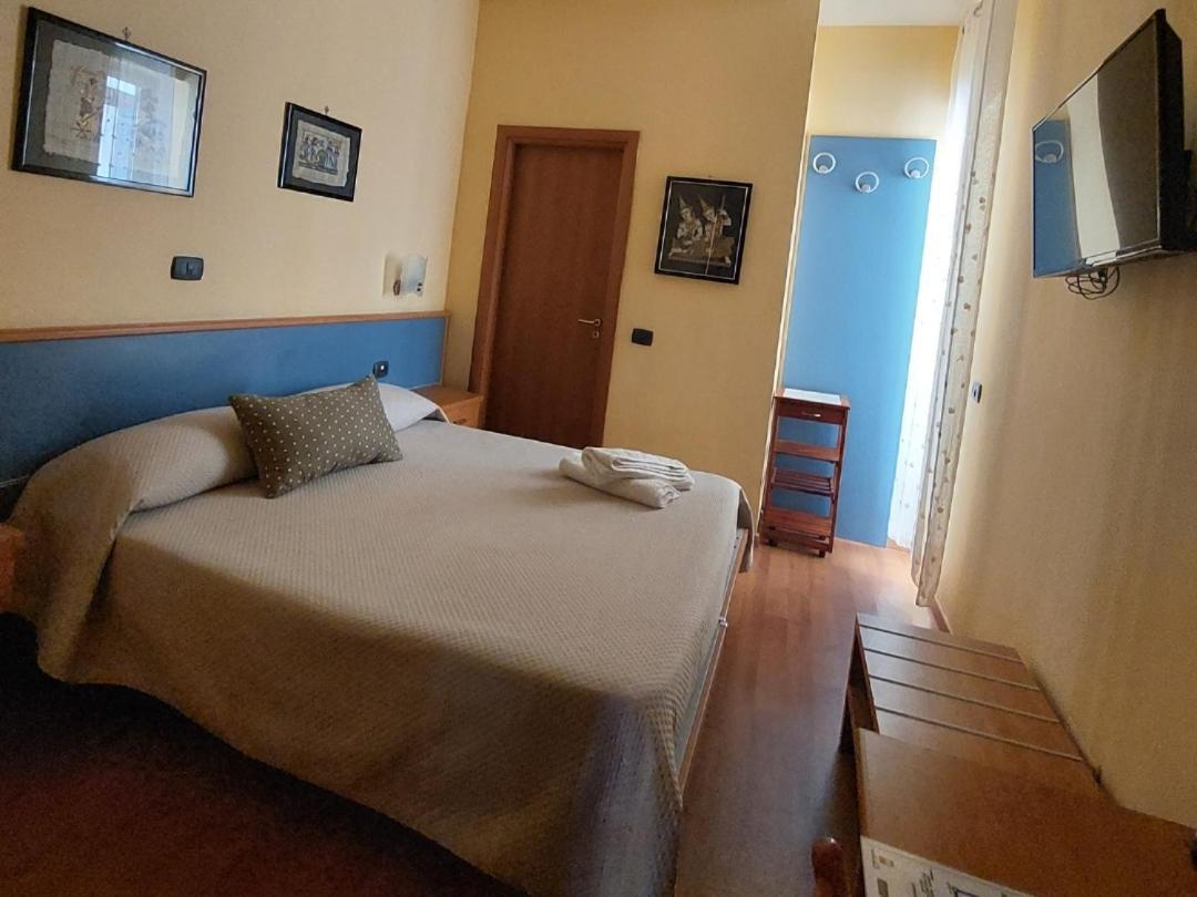 Domus Cesare Apartment Napoli Ngoại thất bức ảnh