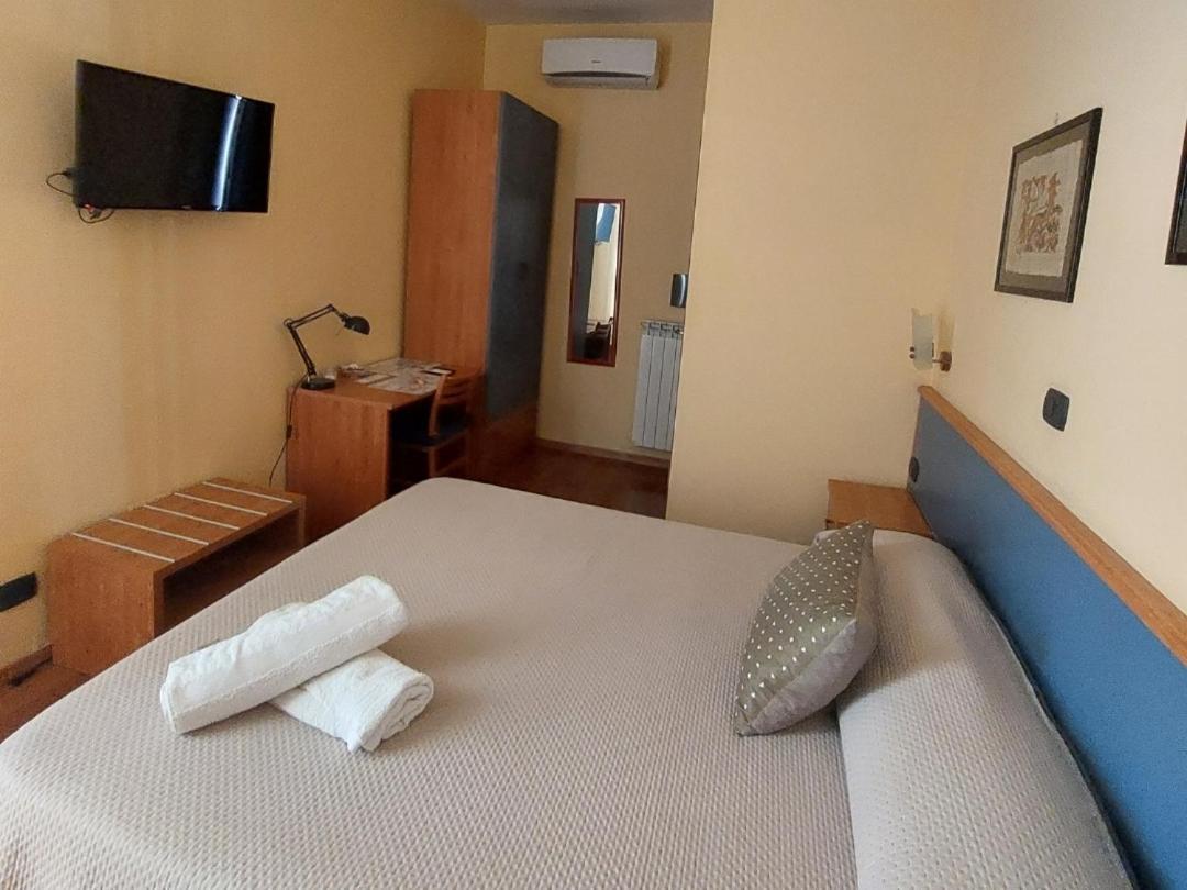 Domus Cesare Apartment Napoli Ngoại thất bức ảnh